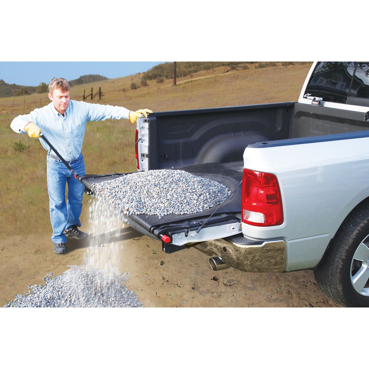 HAUL-MASTER 2000 lb. Capacity Truck Bed Cargo Unloader